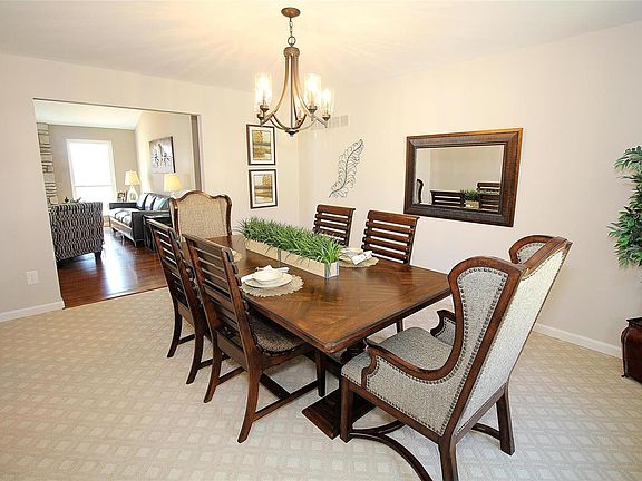 Formal dining room to the right of the foyer