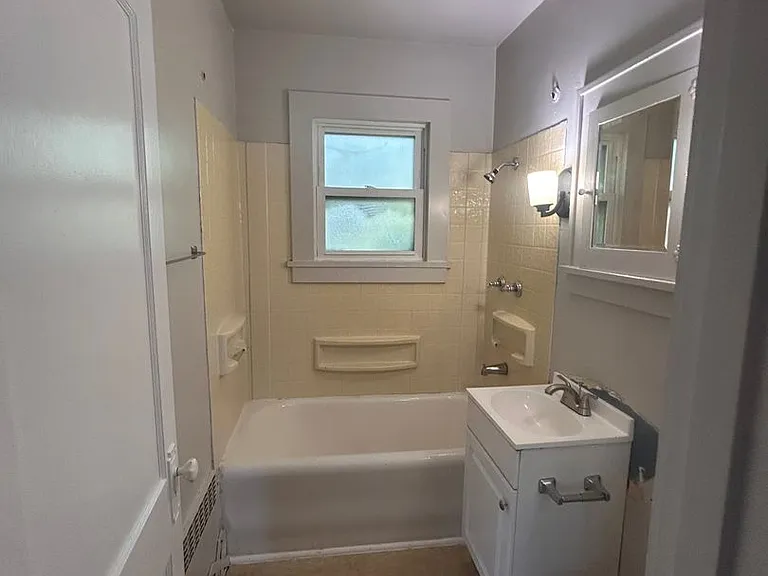 301 W Foster Pkwy — Photo 6