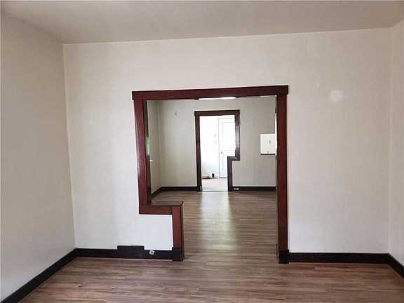 4th image of 109 Park Way