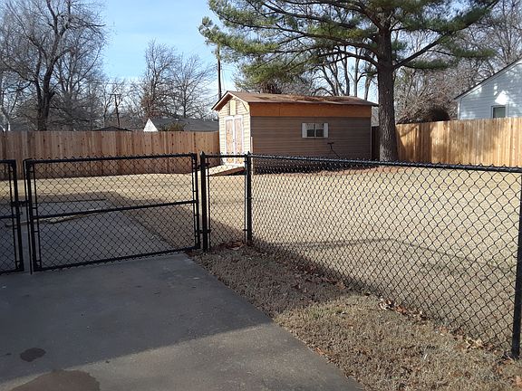 10' gate to extended parking