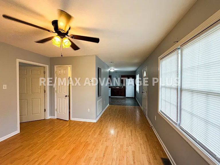 118 E Osborn Rd — Photo 6