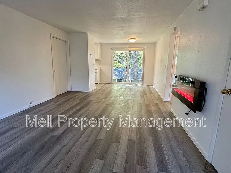 1821 SE Mason St #B — Photo 4