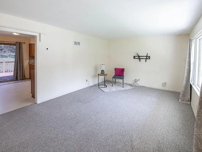 7430 Reeds Ln — Photo 10