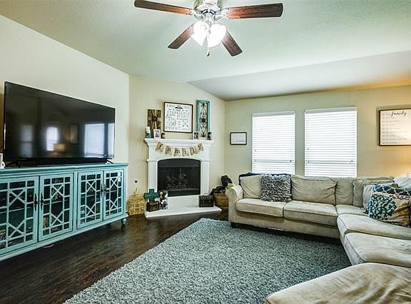 5th image of 1518 Stanford Dr
