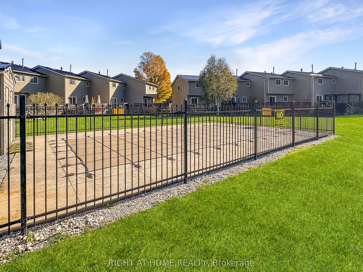 3 bed, $3,000 — Photo 3