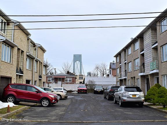 2nd image of 129 Duer Ave
