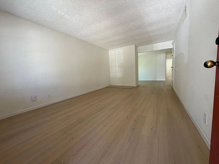 5061 Shell St — Photo 24