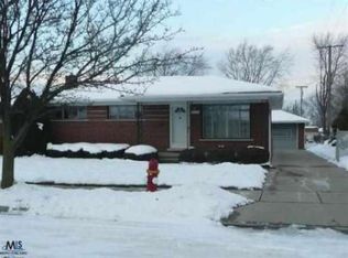 21219 Stanley St, Saint Clair Shores, MI 48081