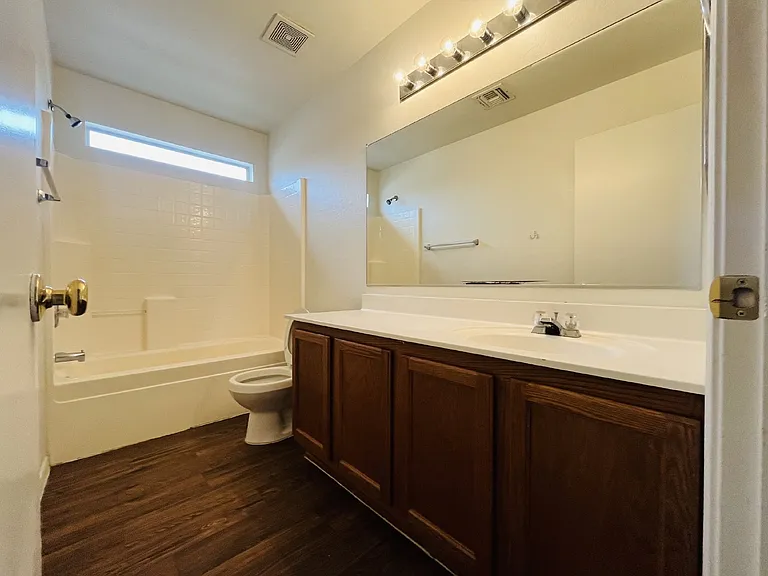 6036 W Wood St — Photo 16