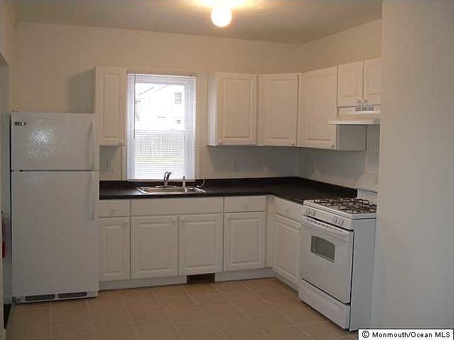 Bright Kitchen