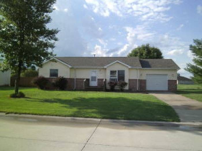 306 Iowa Street, Wilton