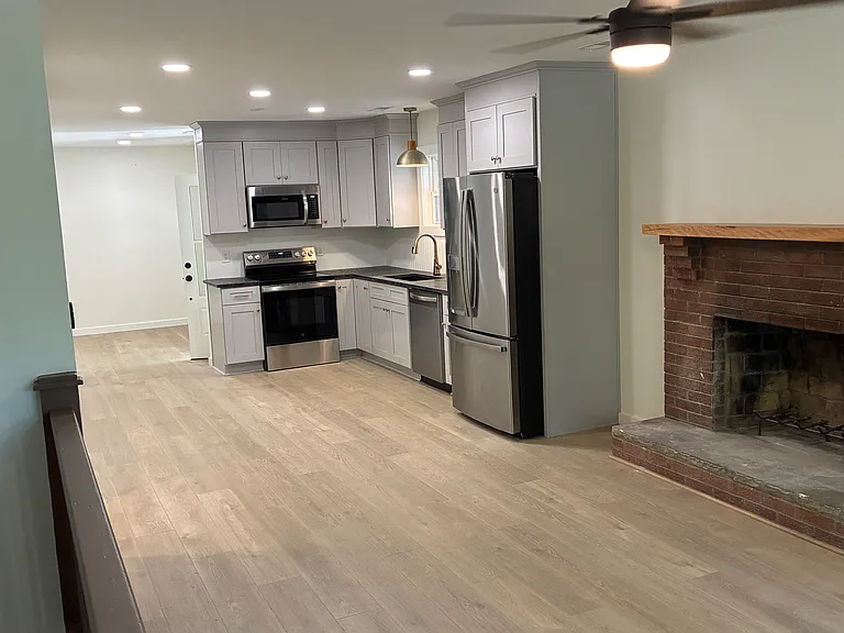 138 Ash Ln — Photo 6