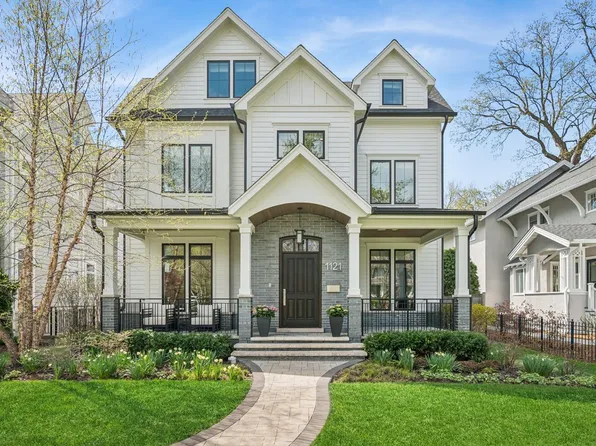 1121 Forest Ave, Wilmette, IL 60091