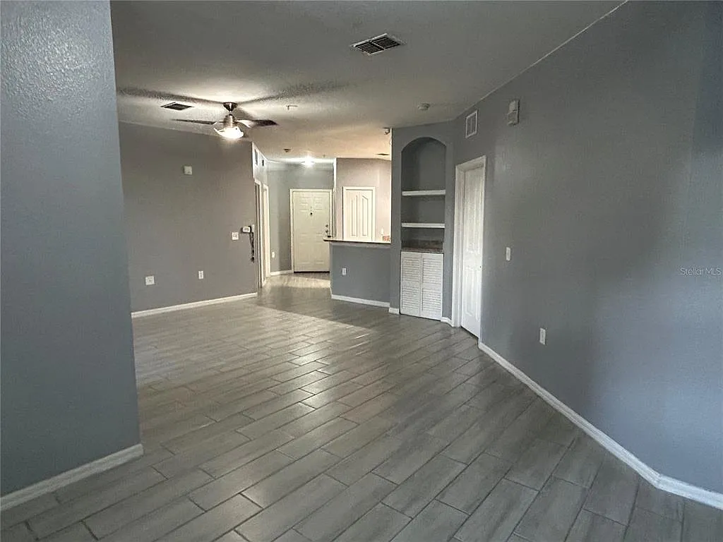 2 bed, 2.0 bath, 1124 sqft, $1,750 — Photo 3