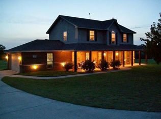 100 Crestwood Ln, Springtown, TX 76082