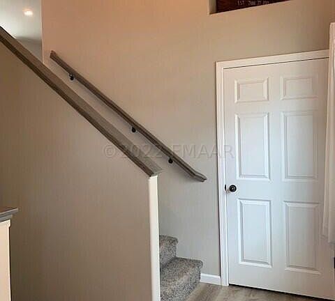 3rd image of 1004 W Barnes Dr