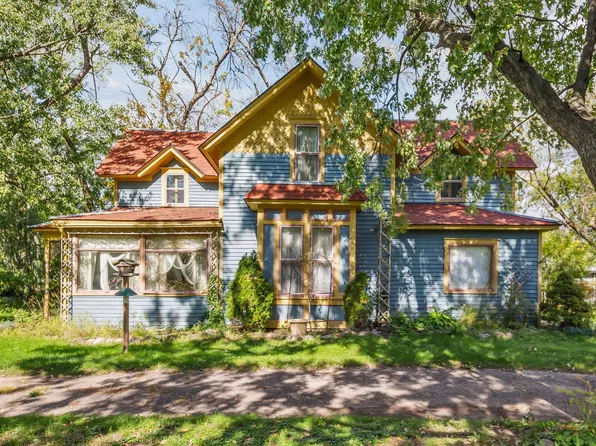 7833 Noble Ave N, Brooklyn Park, MN 55443