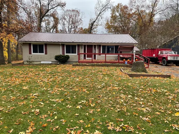 21655 N Everson Dr, Sturgis, MI 49091