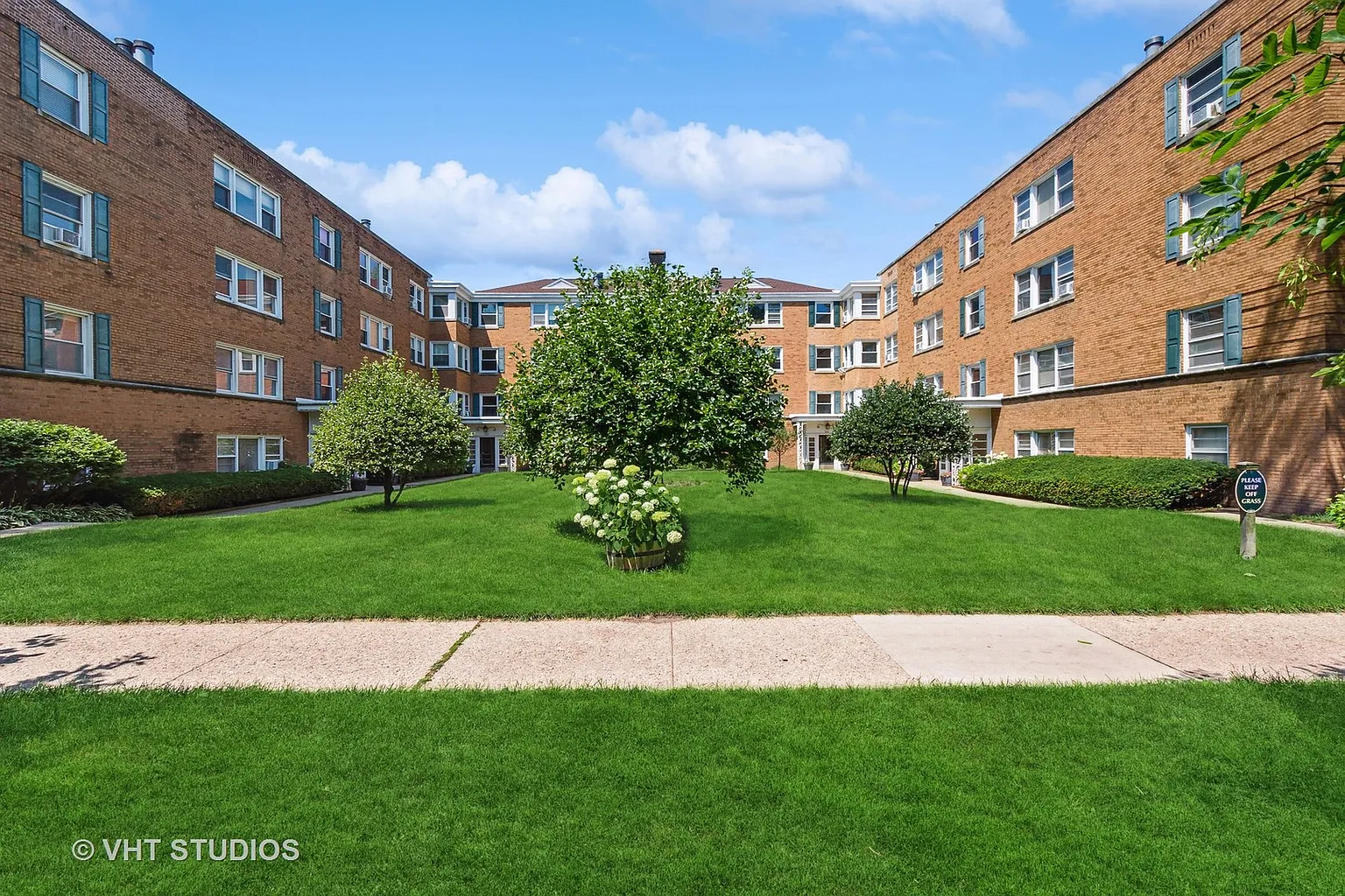 526 Michigan Ave APT 2N photo 1