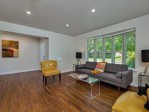 4th image of 8423 Sweetwood Dr