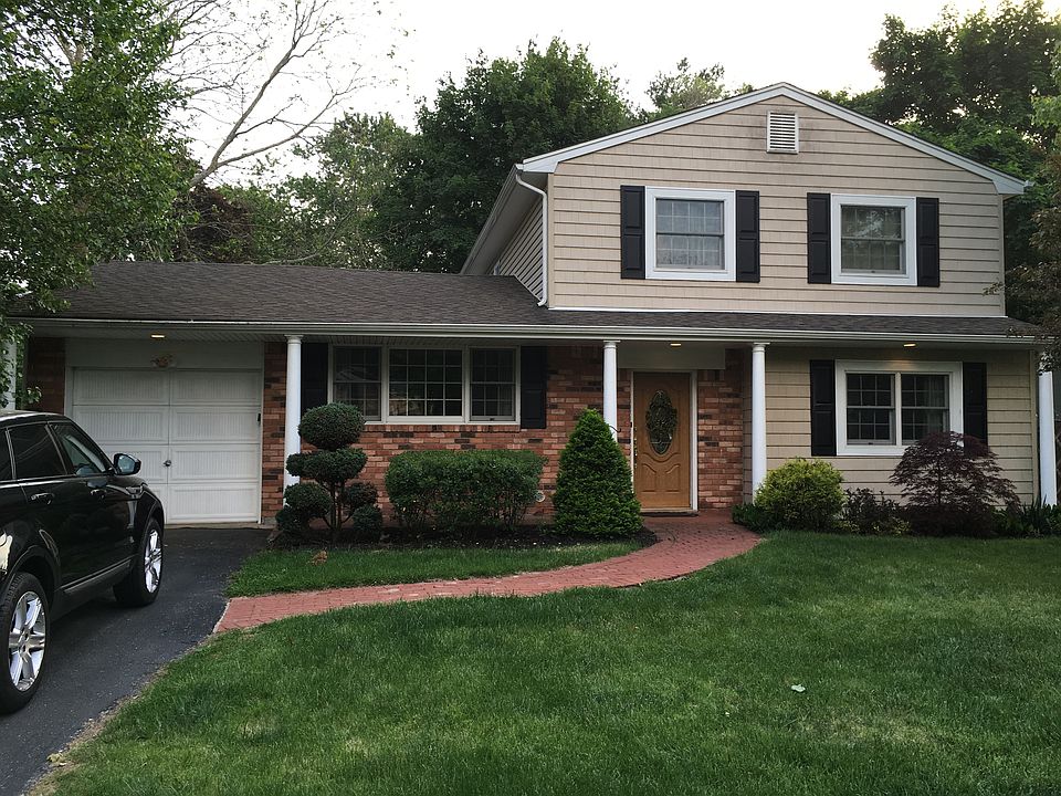 2nd image of 138 Plymouth Blvd