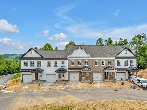 2nd image of 6000 Mill Tree Ct #30