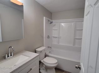 162 Columbus St APT 4, Fitchburg, MA 01420