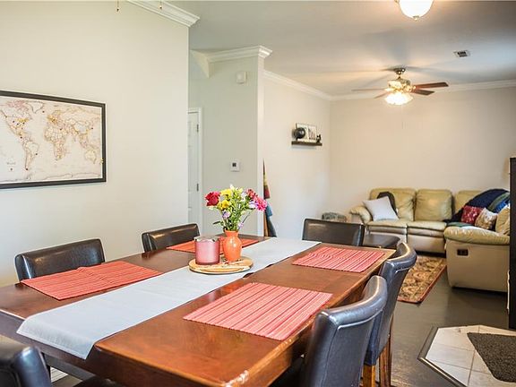 4th image of 11 Ivy Cir