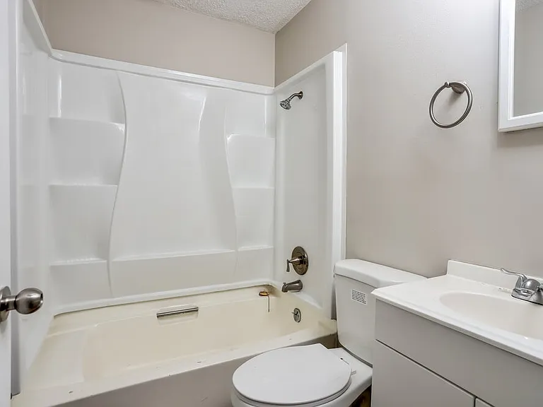 1 Saint Mark Dr — Photo 22