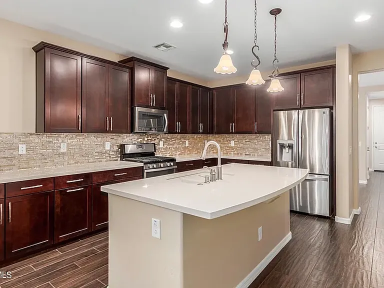 3432 E Strawberry Dr — Photo 33