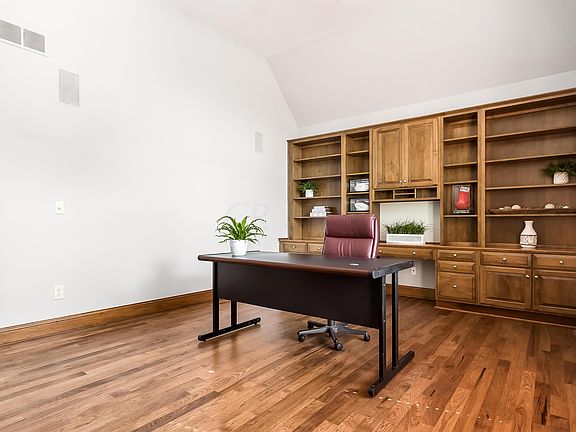 4th image of 6924 Ballantrae Pl