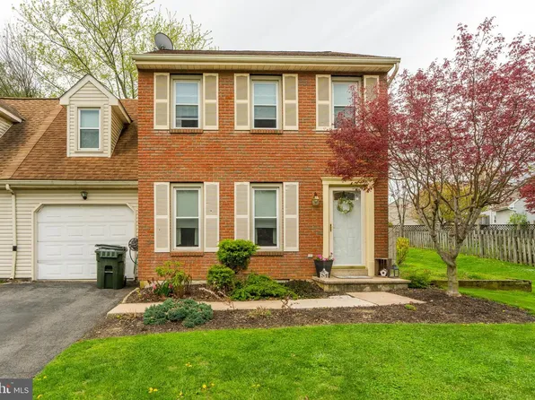 6 Windwood Pl, Lititz, PA 17543