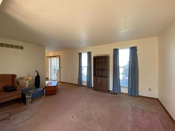5th image of 2333 Picnic Woods Dr