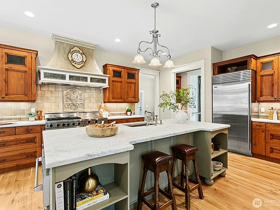 5th image of 4141 244th Avenue NE
