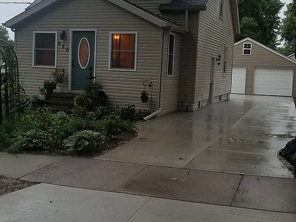 paved driveway to private 2.5 car garage