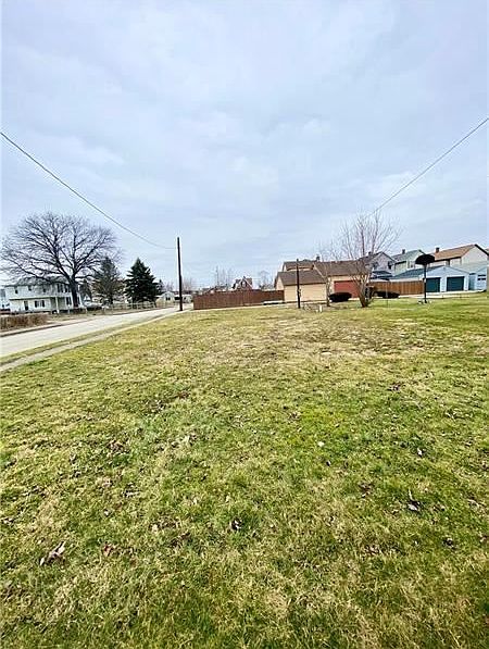 1st image of 135 Avenue B