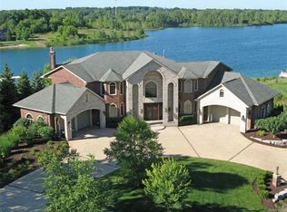 4292 Terra Ridge Dr, Milford, MI 48381