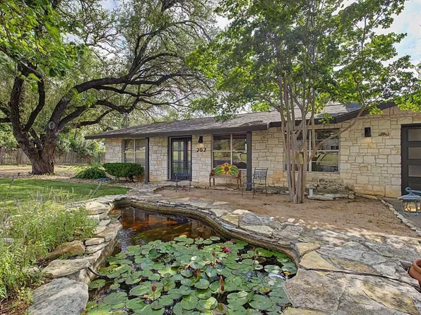202 Bluebonnet St, Fredericksburg, TX 78624