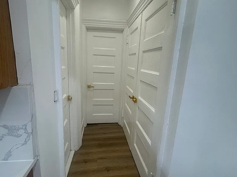 130 E 39th St #2L — Photo 10