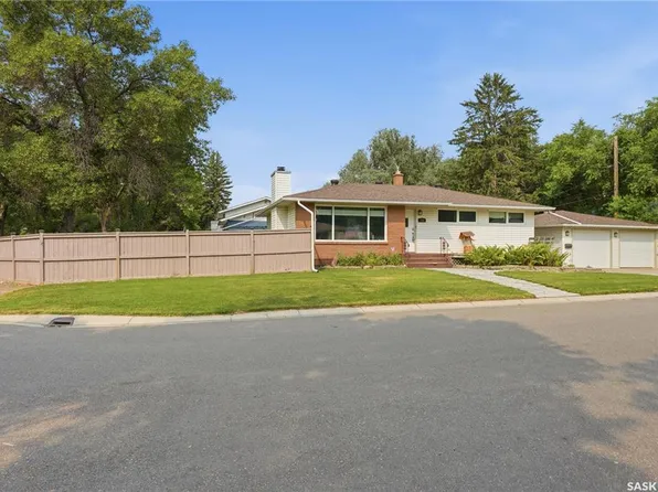 144 Orchard Cres, Regina, SK S4S 5B6