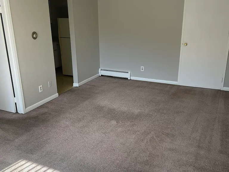 2701 Brownsboro Rd #5 — Photo 4