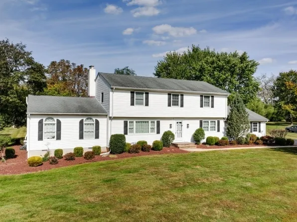 110 Hill Top Ln, Branchburg Twp., NJ 08853