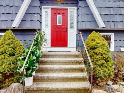 17 Twin Circle Road, West Haven, CT, 06516