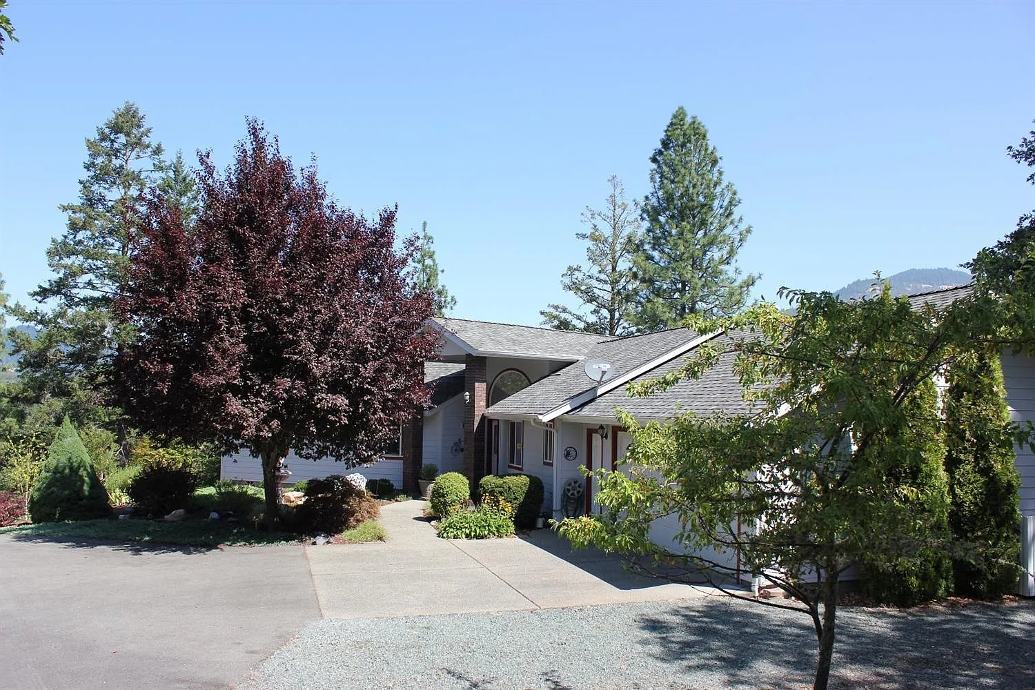 412 Anita Dr photo 1