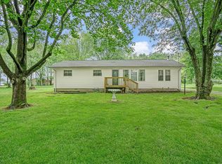 705 S 8th St, Coulterville, IL 62237