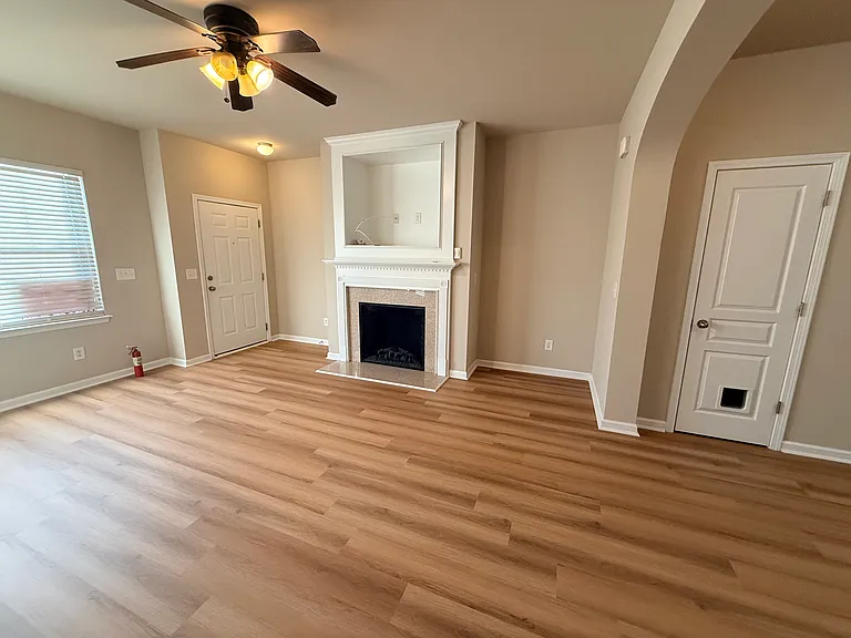 12668 Persimmon Tree Dr — Photo 4