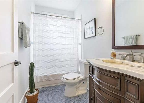 Main bathroom