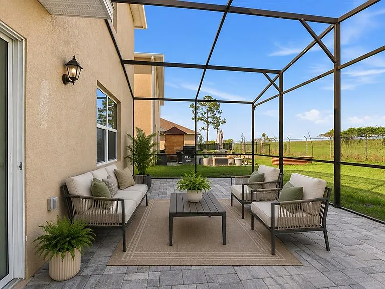 531 Lazio Cir — Photo 3
