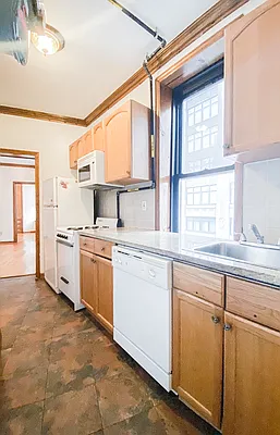 Rented by City Connections Realty | media 31