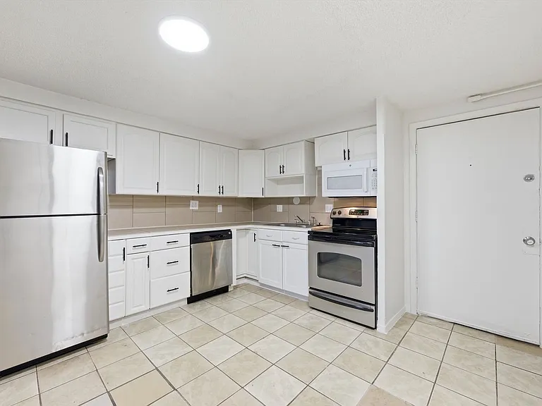 8824 E Florida Ave #G08 — Photo 5